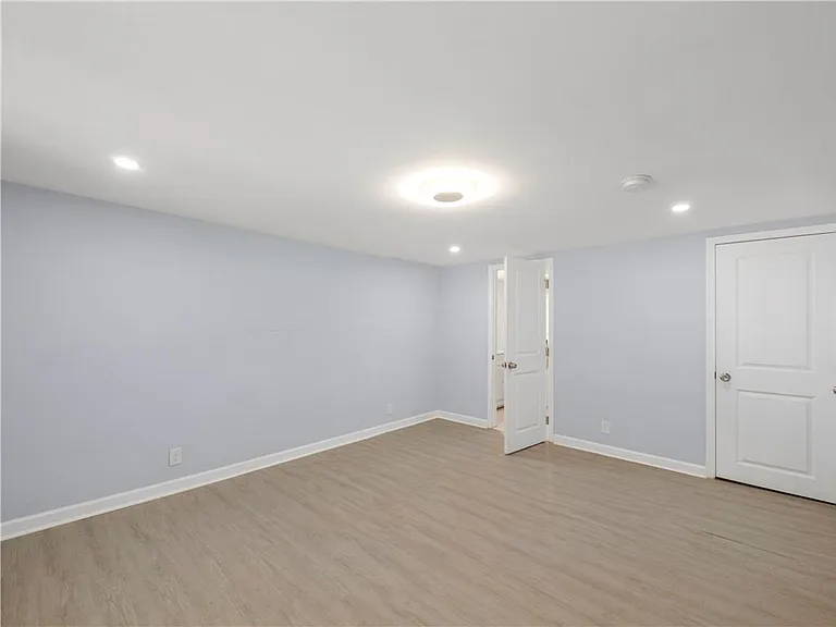 192 Hoke St — Photo 15