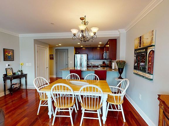 Open Kitchen to dining