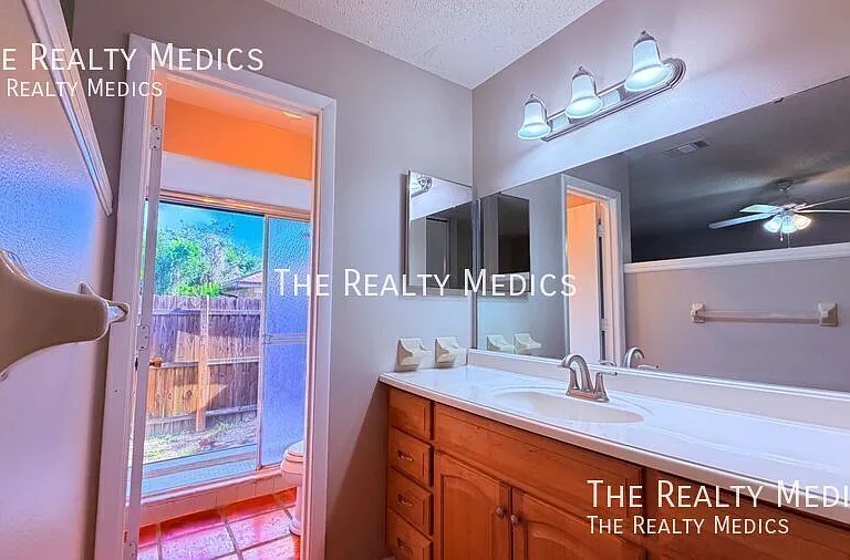 481 Timberwood Trl — Photo 9