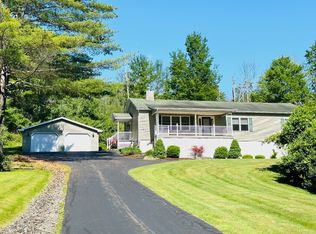 26 Meadow Ln, Apalachin, NY 13732