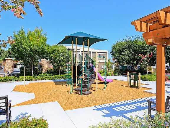 5th image of 2881 Meridian Ave Unit 242