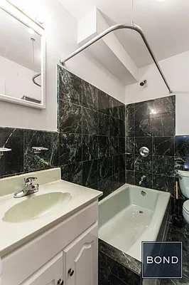 Rented by Bond New York | media 38