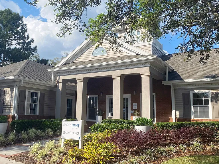 Experience warm greetings at our leasing office, where a cup of complimentary coffee and friendly staff members await to guide you to your desired apartment in Brunswick, Georgia.