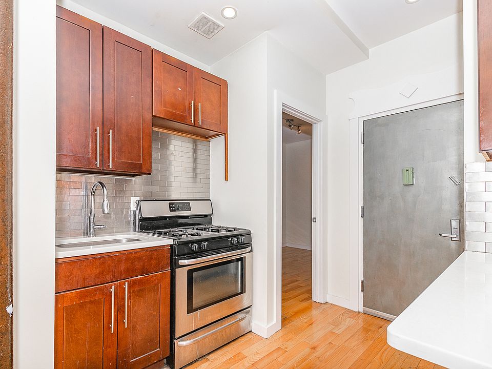 1st image of 591 Franklin Ave #1R