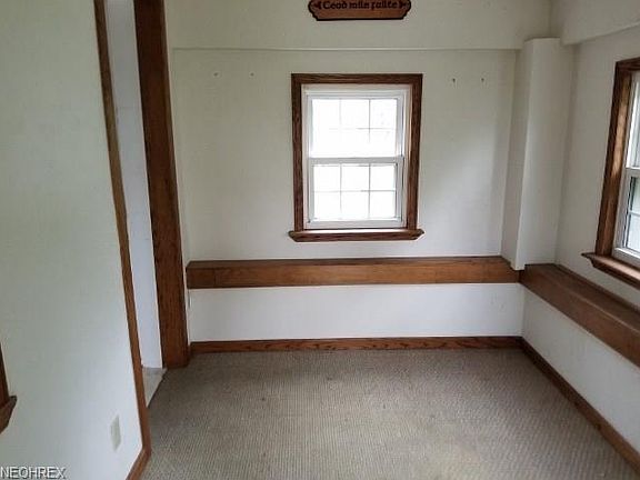 4th image of 1115 Elm St