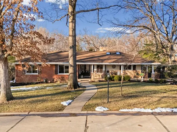 419 Gabriel Dr, Saint Louis, MO 63122