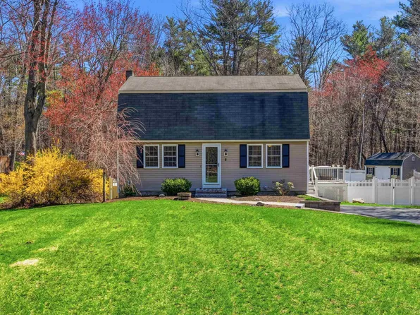 5 Imperial Drive, Londonderry, NH 03053