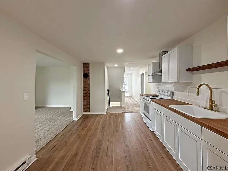 900 Somerset Ave #2 — Photo 9
