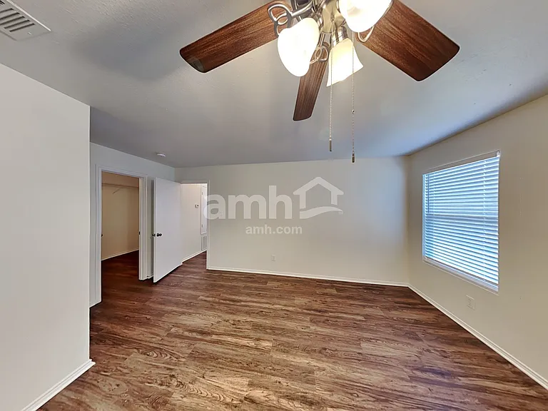 217 N Willow Way — Photo 9