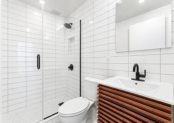 Bathroom, photo 1