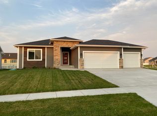 4211 Ballentine Dr, Ames, IA 50010