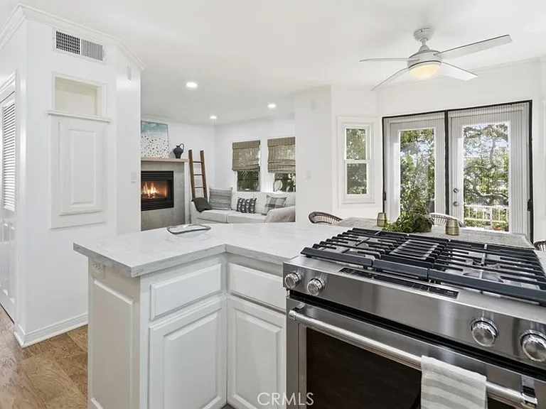1924 Loma Dr — Photo 13