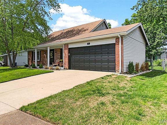 2nd image of 693 Rustic Valley Dr