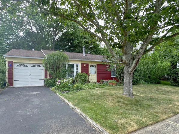 19 Ensign Ave