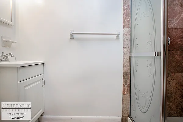 Rented by Charles Coutinho LLC | media 63