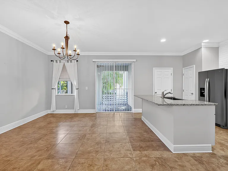 7865 15th Ln — Photo 10