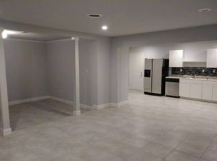 8154 Way St, Houston, TX 77028