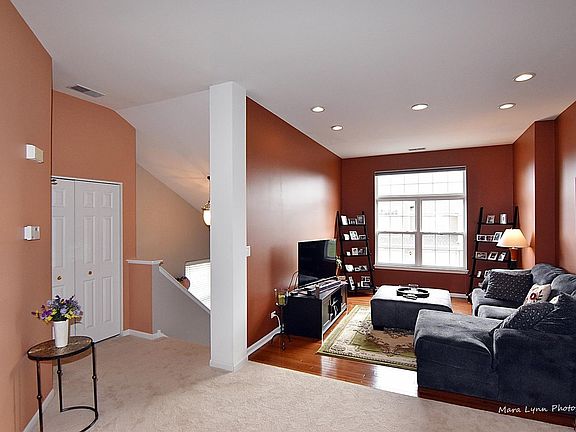 4th image of 2465 Wilton Ln #2465
