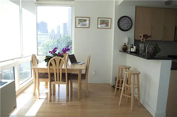 Rented by Space Marketing Shop | media 26