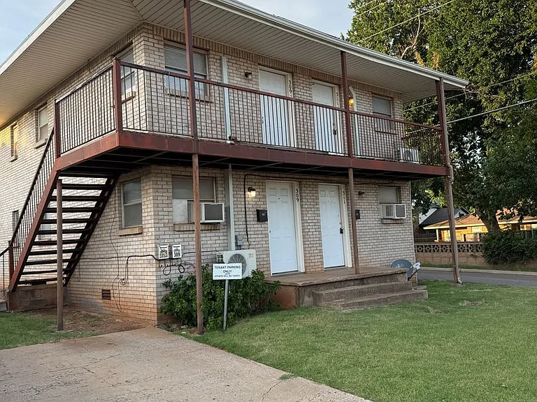 309 1/2 E Oklahoma Ave — Photo 18