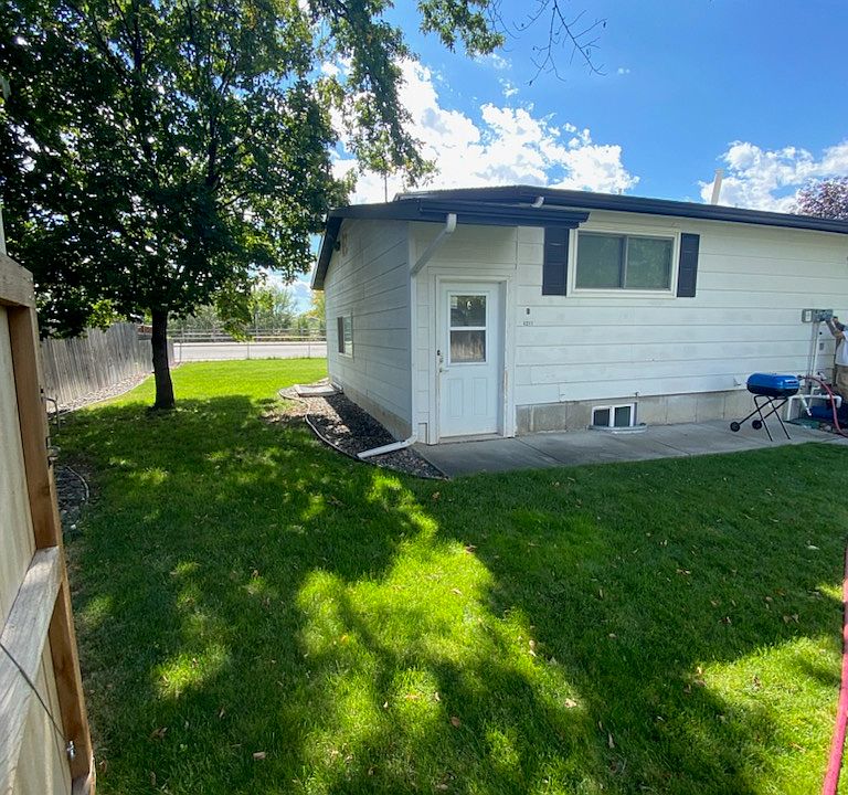 1st image of 4211 King Ave E #2