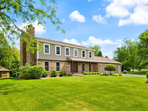 45W288 Sumac Ln, Hampshire, IL 60140