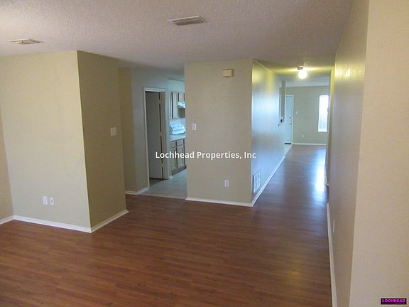2nd image of 1728 Chesterwood Dr