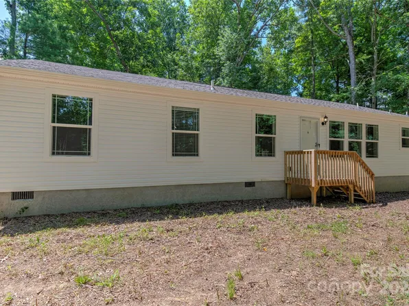 74 Seeley Dr, Canton, NC 28716