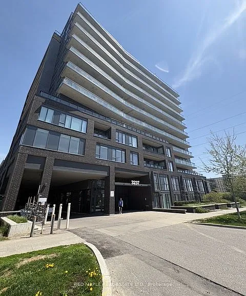 3237 Bayview Ave #907 — Photo 1