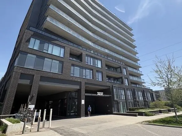 3237 Bayview Ave #907, Toronto, ON M2K 0G1
