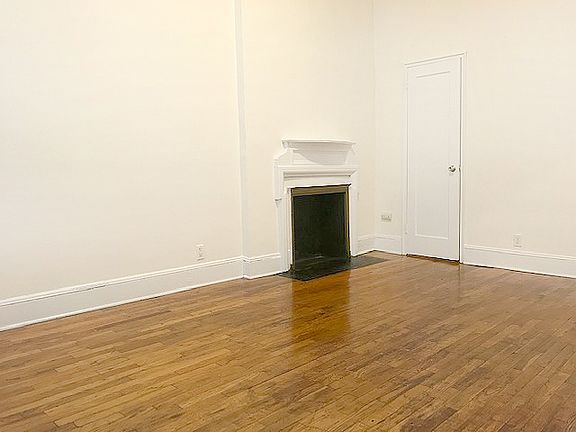 3rd image of 126 E 39th St APT 1A