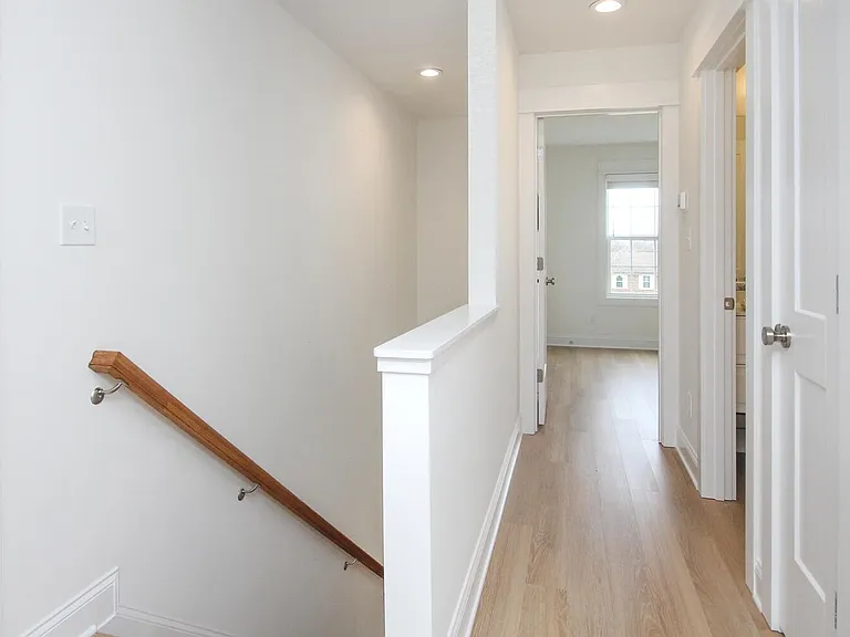 1076 Startown Rd — Photo 21
