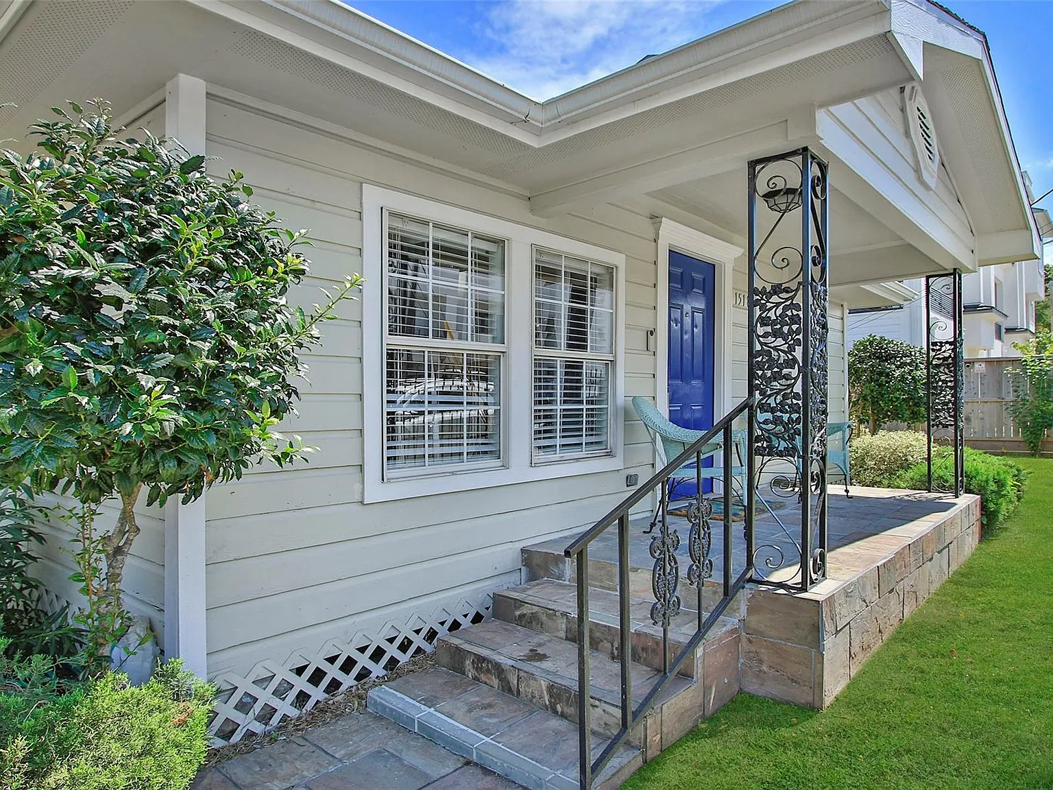 3 bed, 2.0 bath, 1450 sqft, $2,975 — Photo 3
