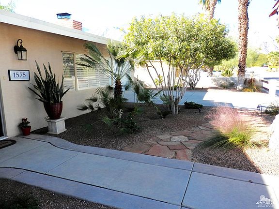 3rd image of 1575 E Verbena Dr