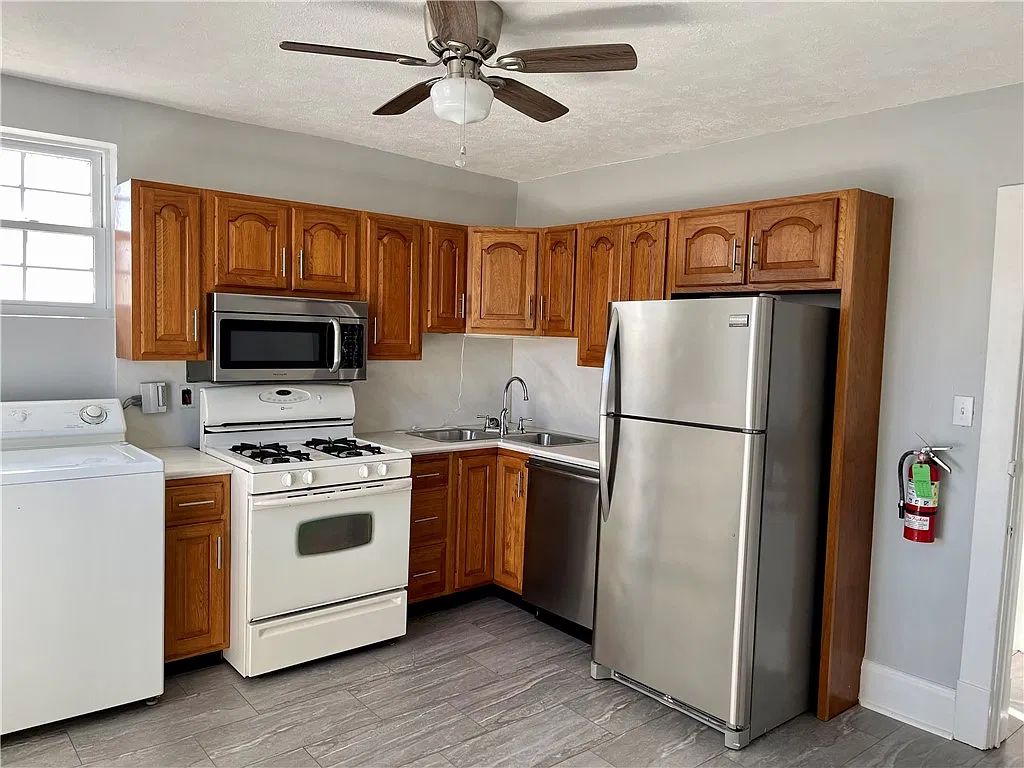 1 bed, $900 — Photo 3