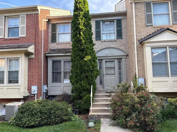 4004 Norbeck Square Dr, Rockville, MD 20853