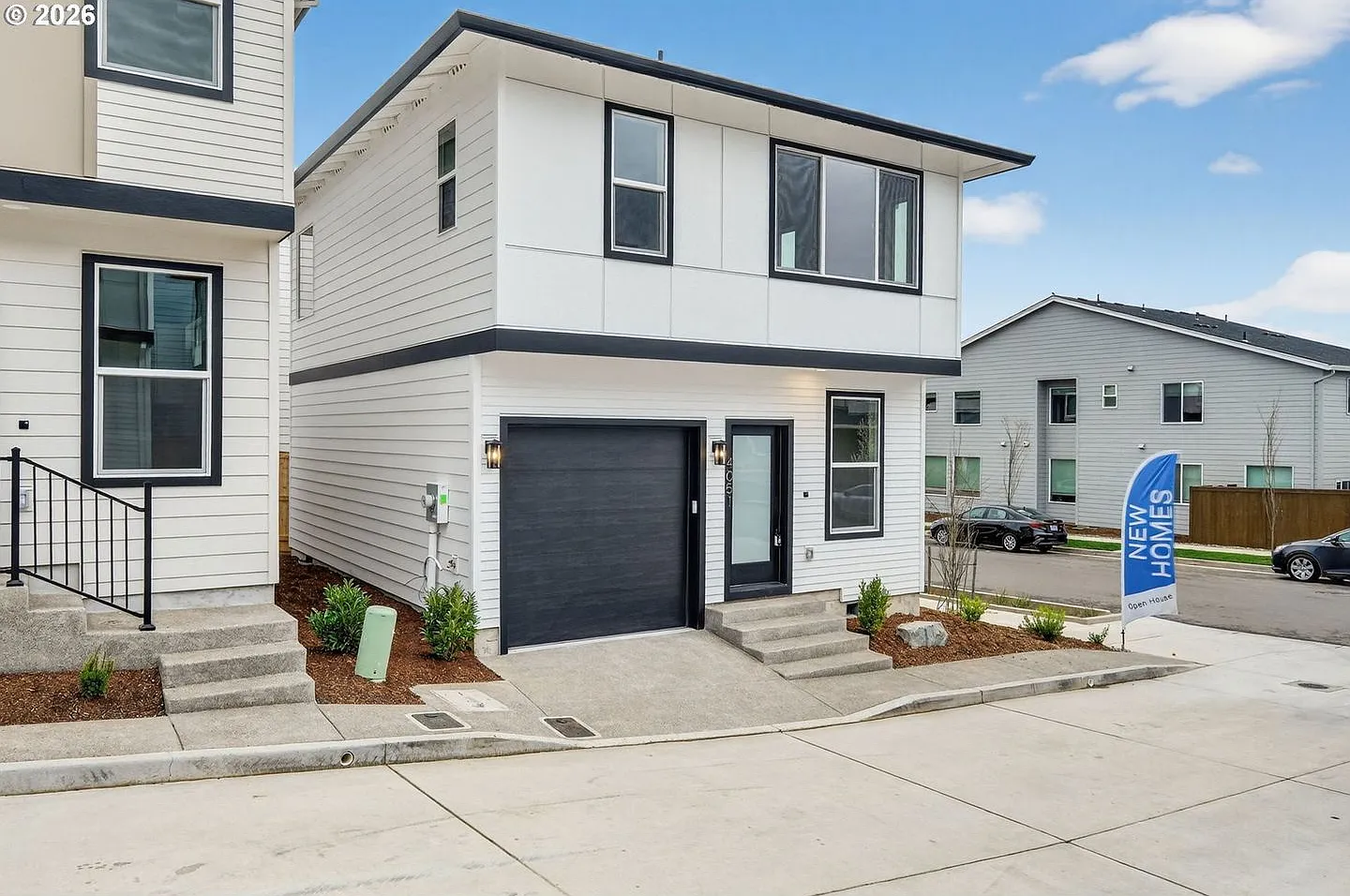Brand-New 2-Bedroom Townhome with Modern Kitchen, Walk-In Closet & Attached Garage — Photo 2