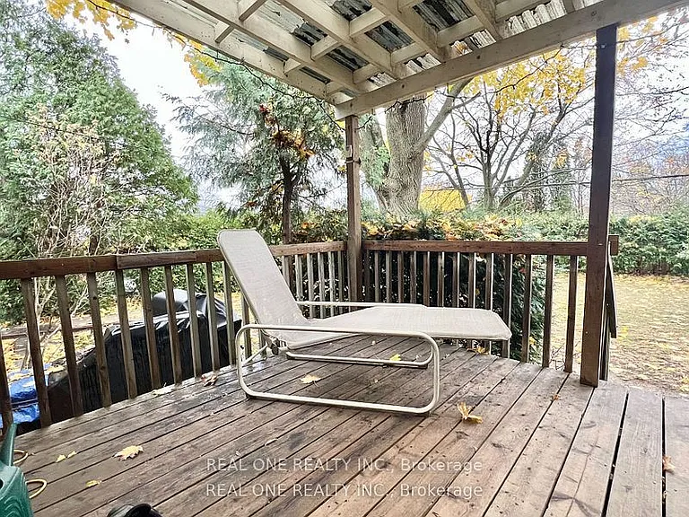 6 Fairhill Cres — Photo 17