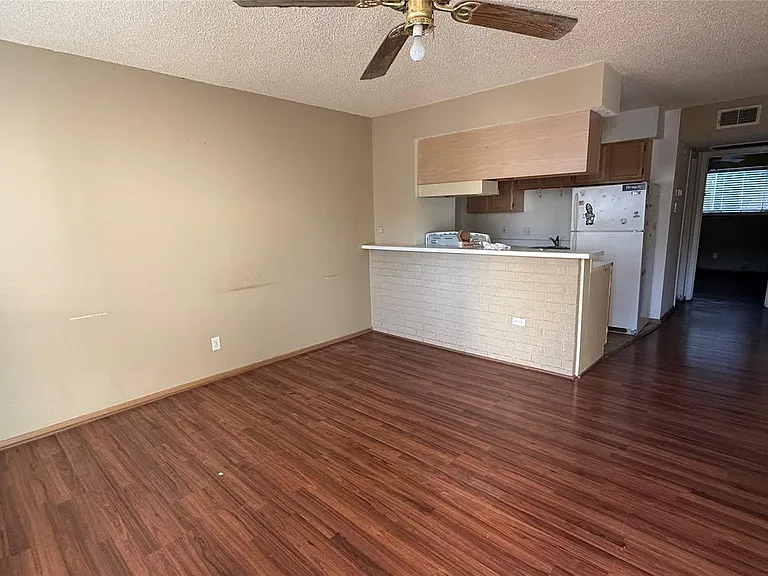 1328 Bomar St #4 — Photo 4