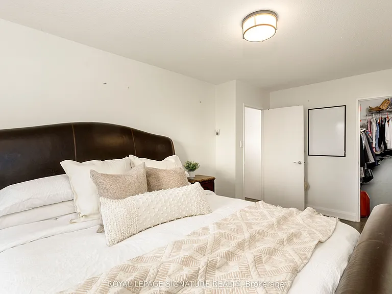 35 Ormskirk Ave #302 — Photo 25