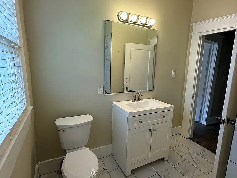 1816 Saint Charles Ave SW — Photo 10