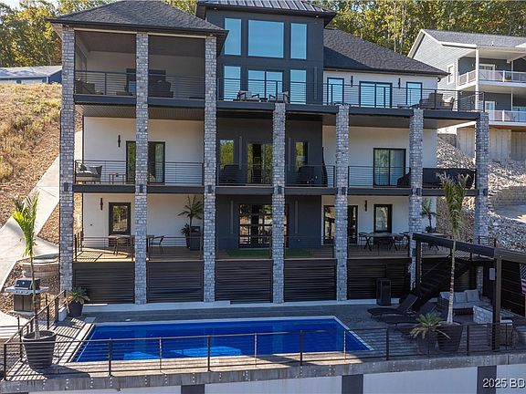 4th image of 170 Hazelnut Dr