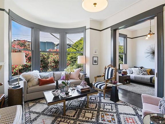 4th image of 379 Noe St