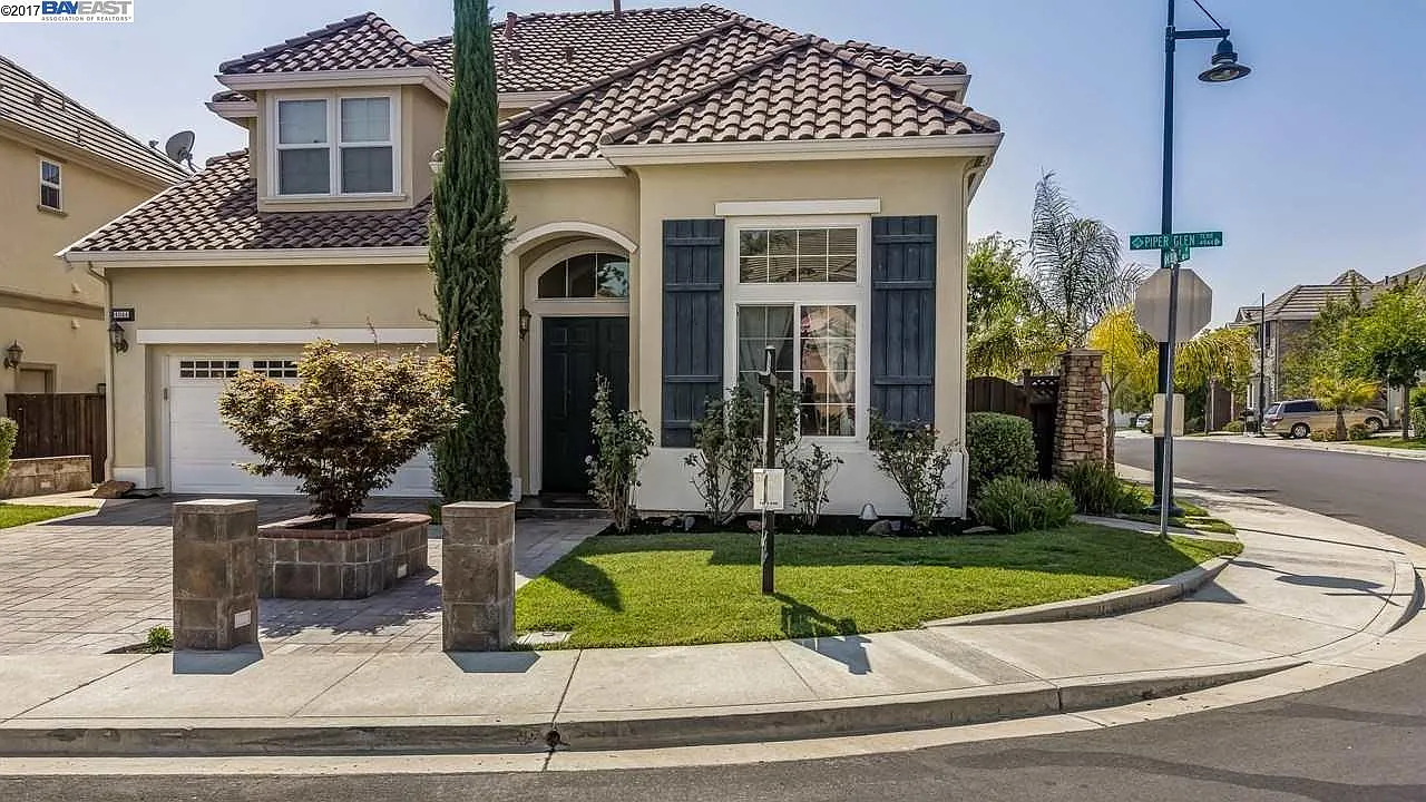 4944 Piper Glen Ter photo 1