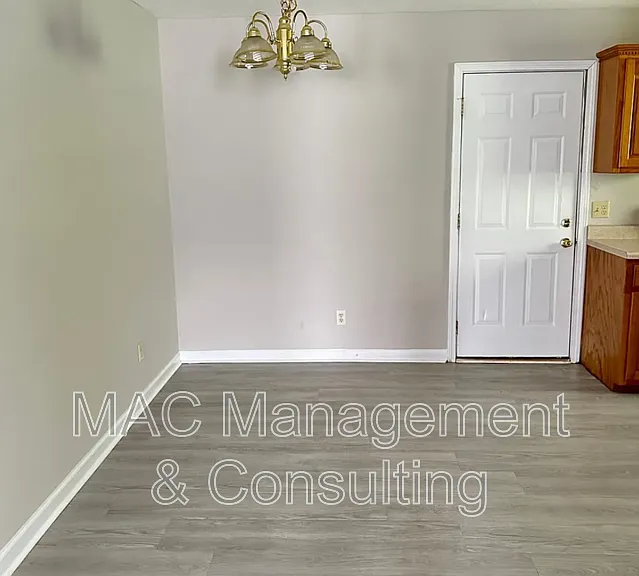 1505 Autumn Ave #1 — Photo 3