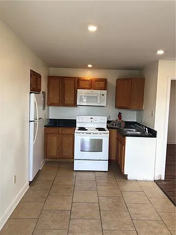 1 bed, 1.0 bath, 600 sqft, $1,000 — Photo 3