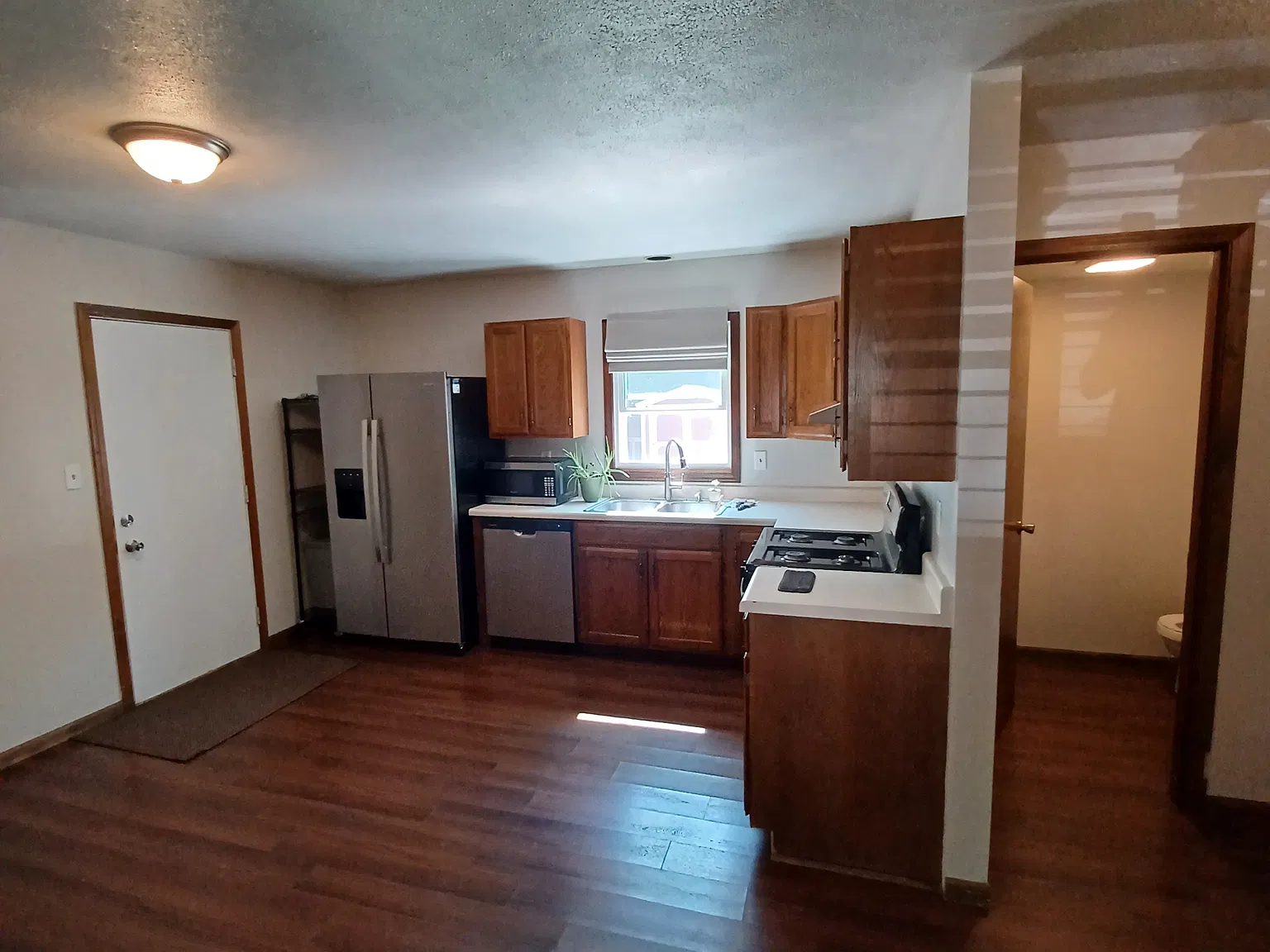 2 bed, 1.5 bath, 1500 sqft, $1,500 — Photo 4