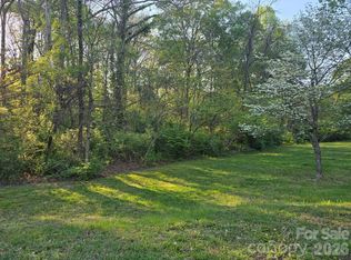 8 Northwest Blvd, Newton, NC 28658