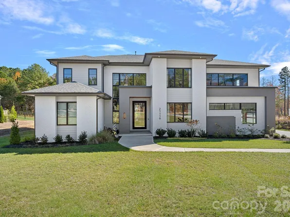 21119 Vandrake Cir, Davidson, NC 28036