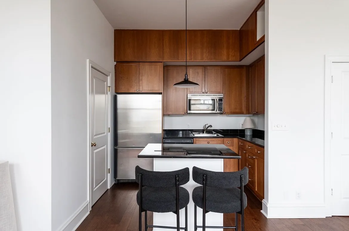 1 bed, 1.5 bath, 868 sqft, $2,200 — Photo 4